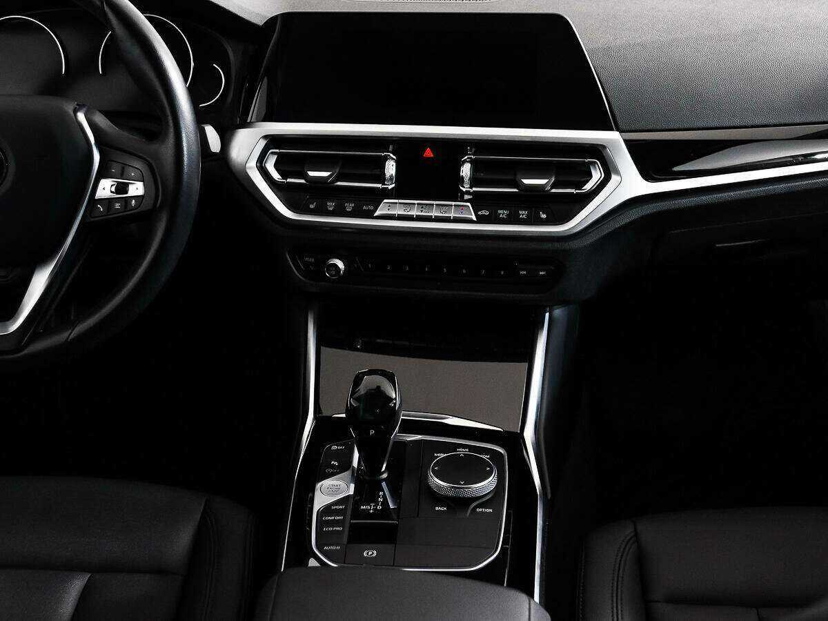 BMW 3 серии 318i, 2020 Фото №13