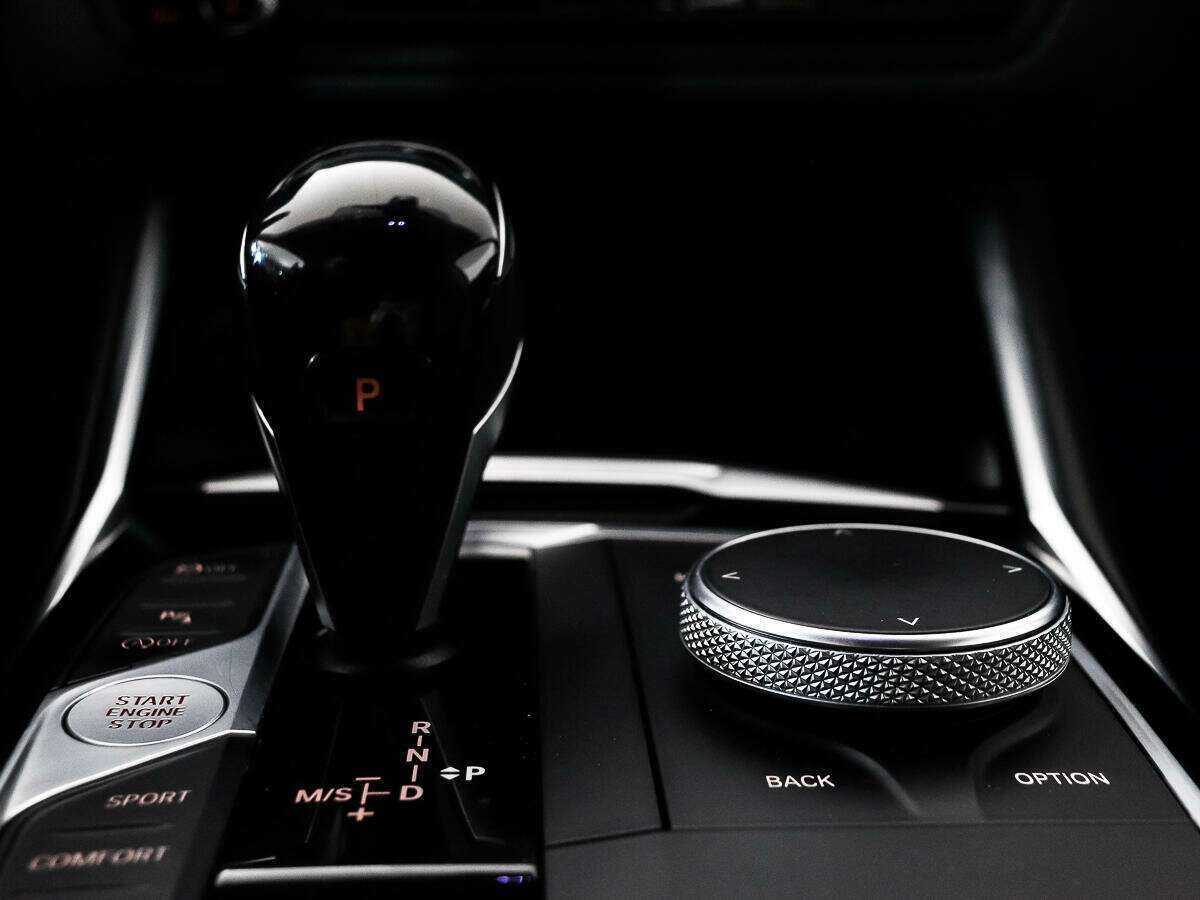 BMW 3 серии 318i, 2020 Фото №17