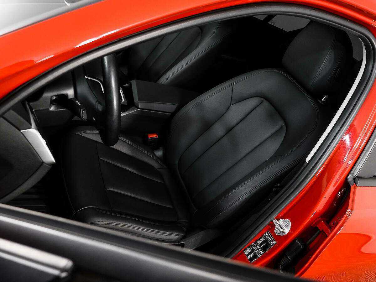 BMW 3 серии 318i, 2020 Фото №18