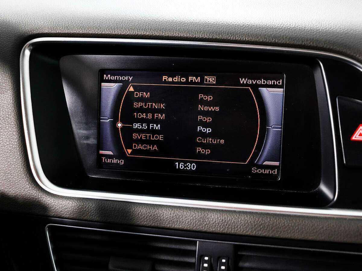 Audi Q5, 2011 Фото №15