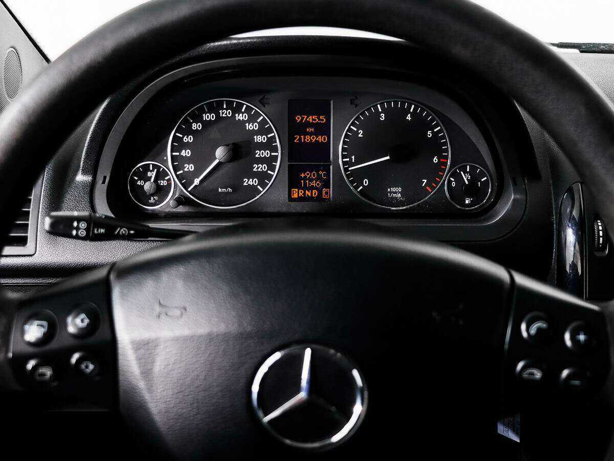 Mercedes-Benz A-Класс 180, 2010 Фото №15