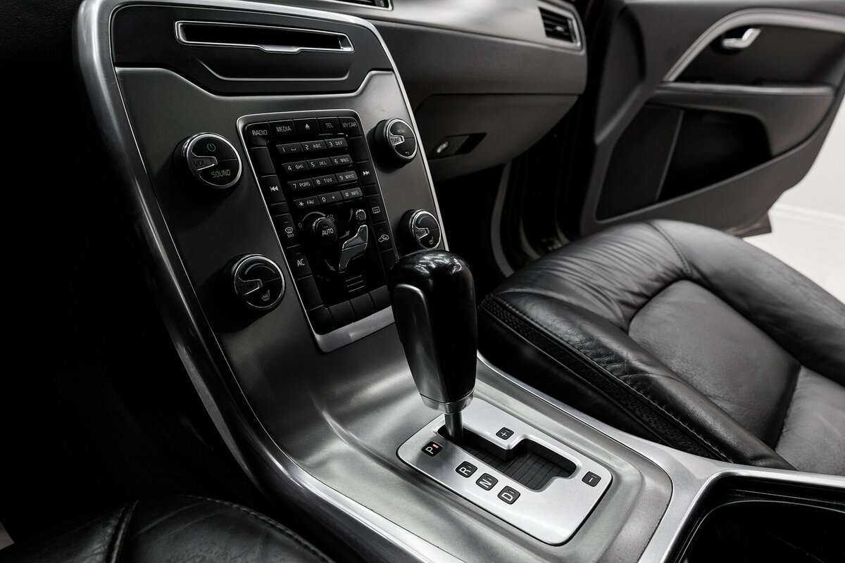 Volvo XC70, 2011 Фото №11