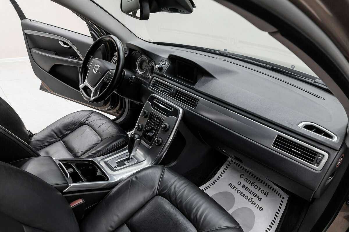 Volvo XC70, 2011 Фото №13