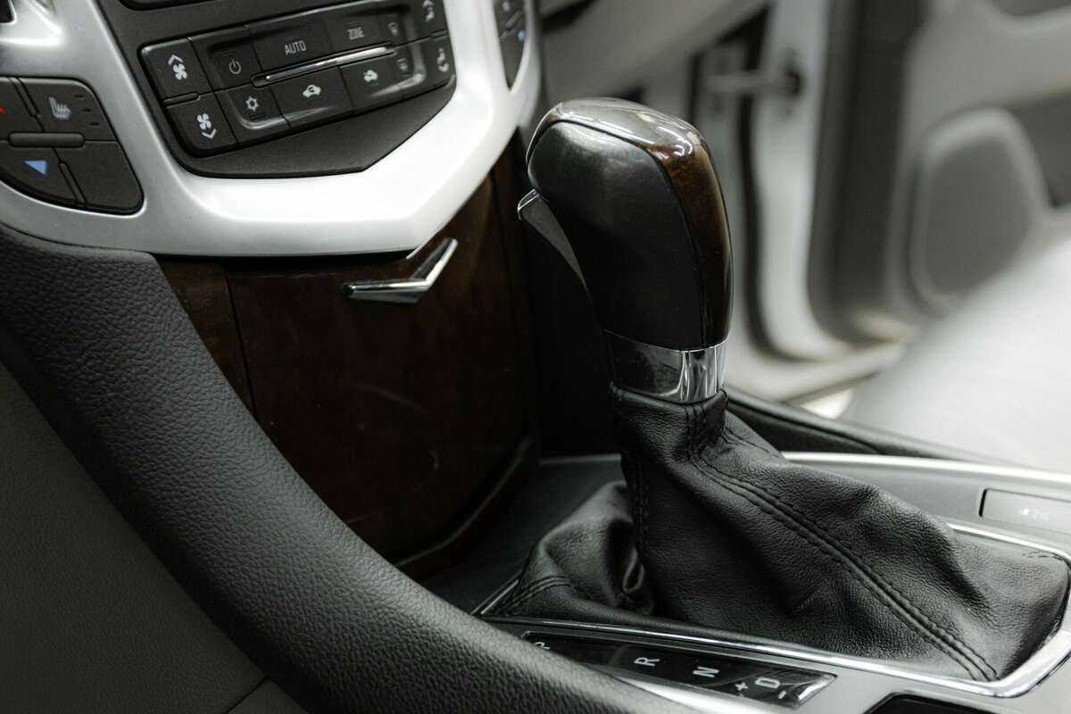 Cadillac SRX, 2011 Фото №15