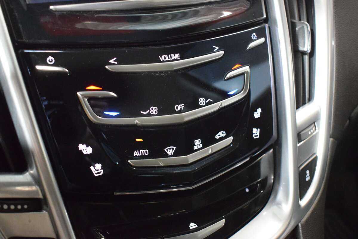 Cadillac SRX, 2013 Фото №22