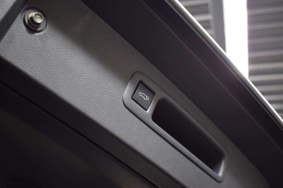 Toyota Highlander, 2023 Фото №9