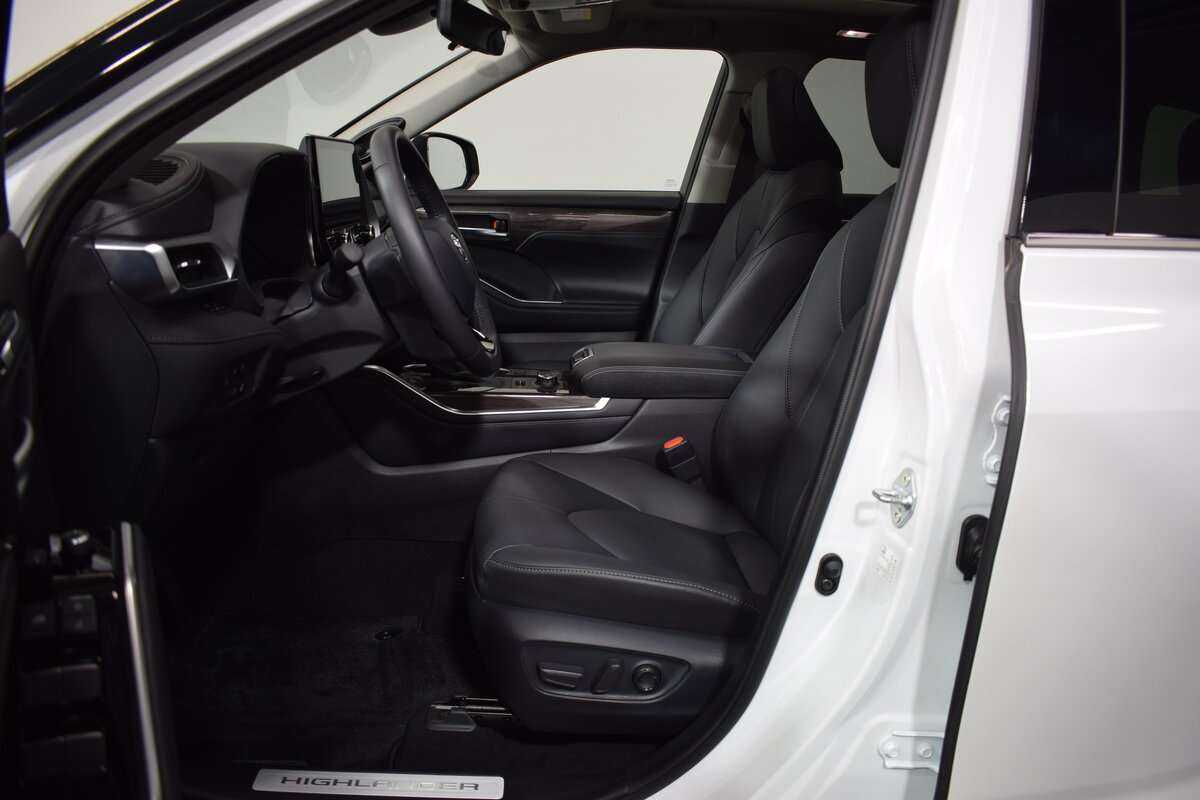 Toyota Highlander, 2023 Фото №15