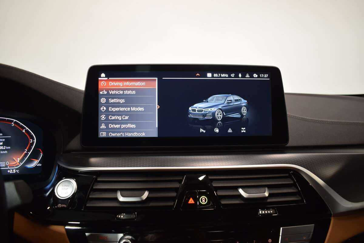 BMW 5 серии 520i, 2023 Фото №26