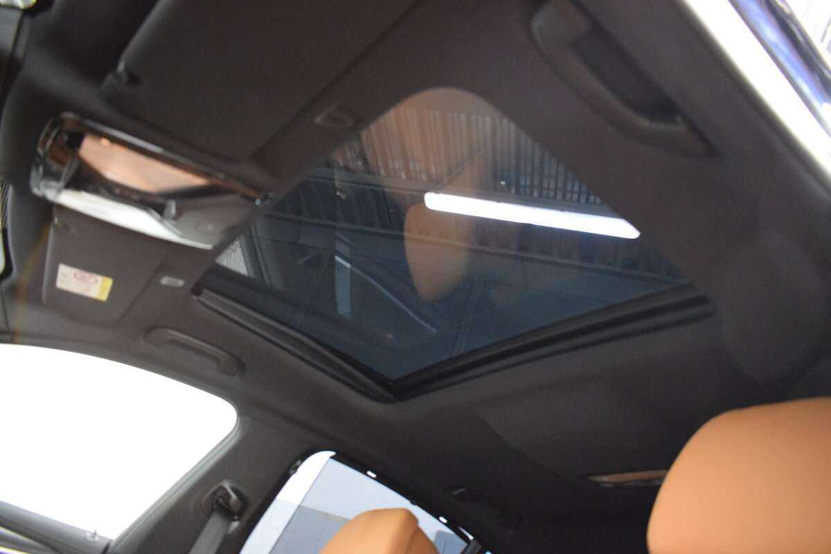 BMW 5 серии 520i, 2023 Фото №33