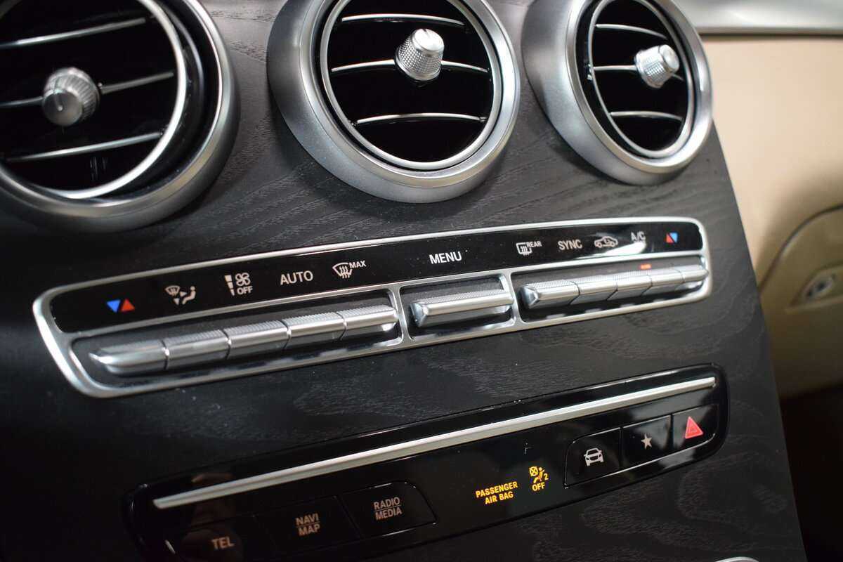 Mercedes-Benz GLC 200, 2021 Фото №20