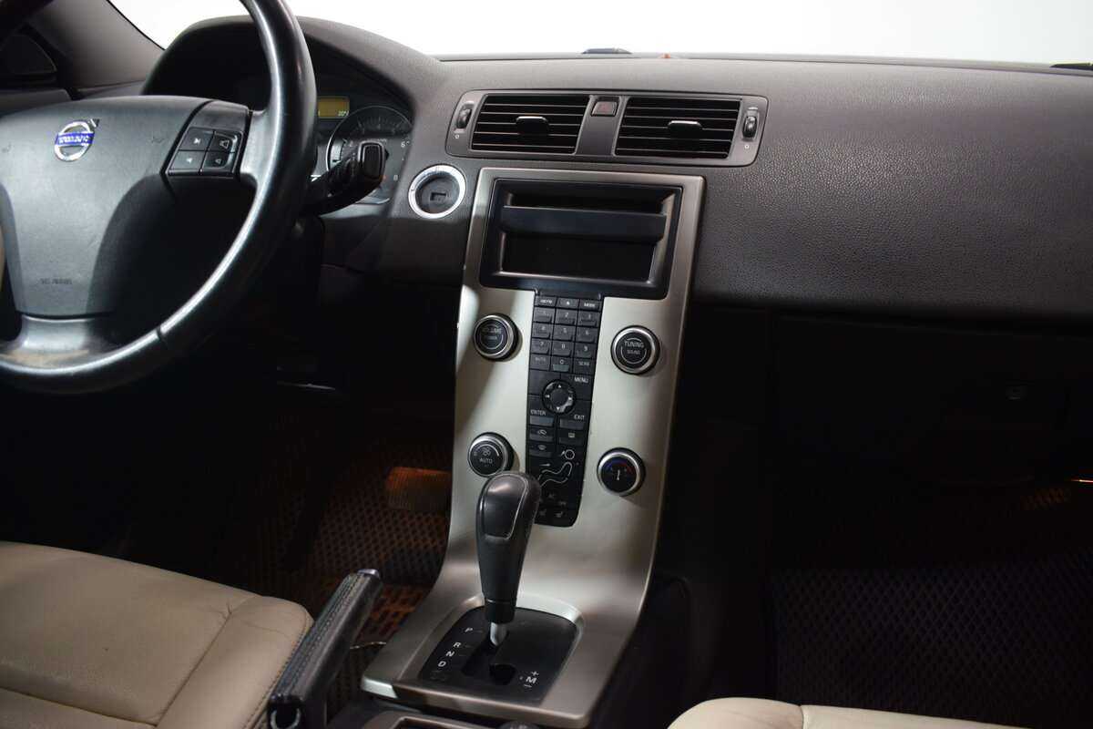 Volvo S40, 2010 Фото №7