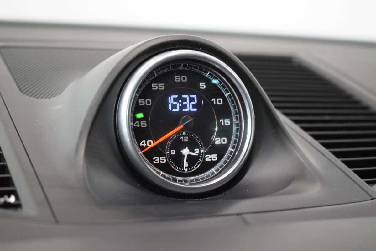 Porsche Macan Turbo, 2015 Фото №19