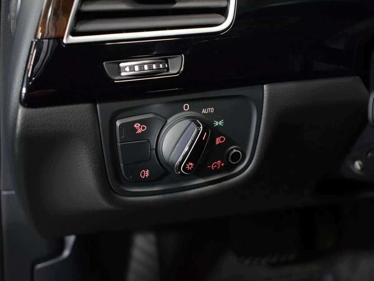 Audi A8 Long, 2015 Фото №14