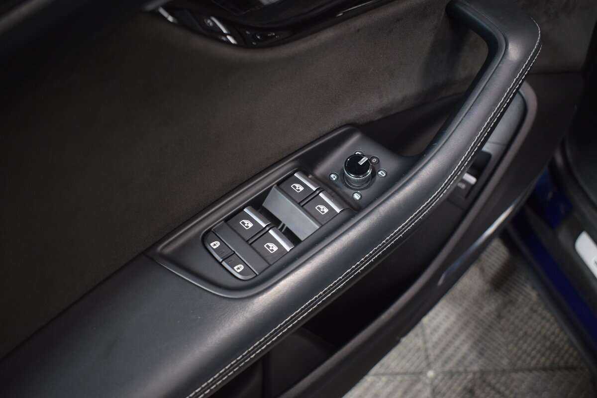 Audi Q8 55 TFSI, 2019 Фото №16