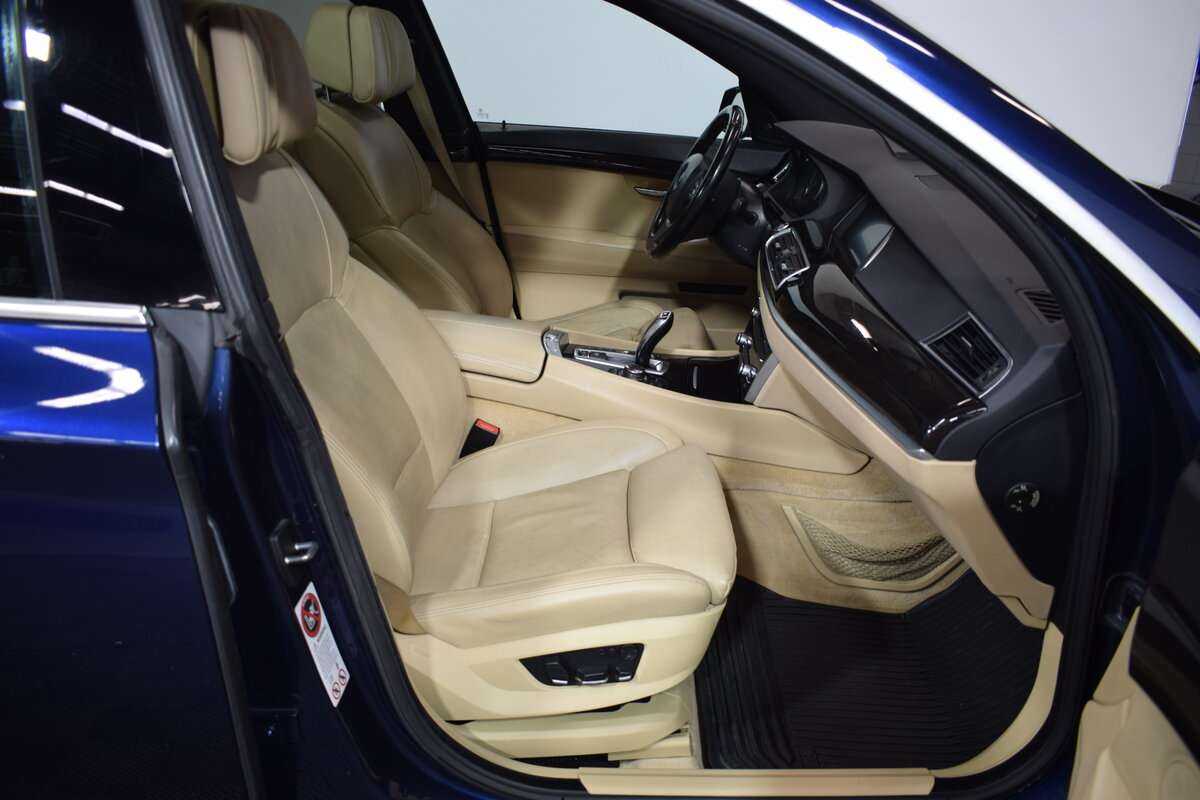 BMW 5 серии Gran Turismo 535d xDrive, 2011 Фото №20