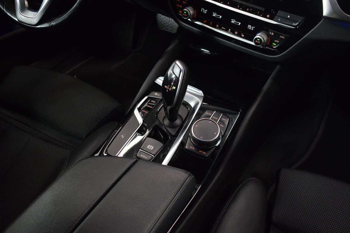 BMW 5 серии 520d xDrive, 2019 Фото №22