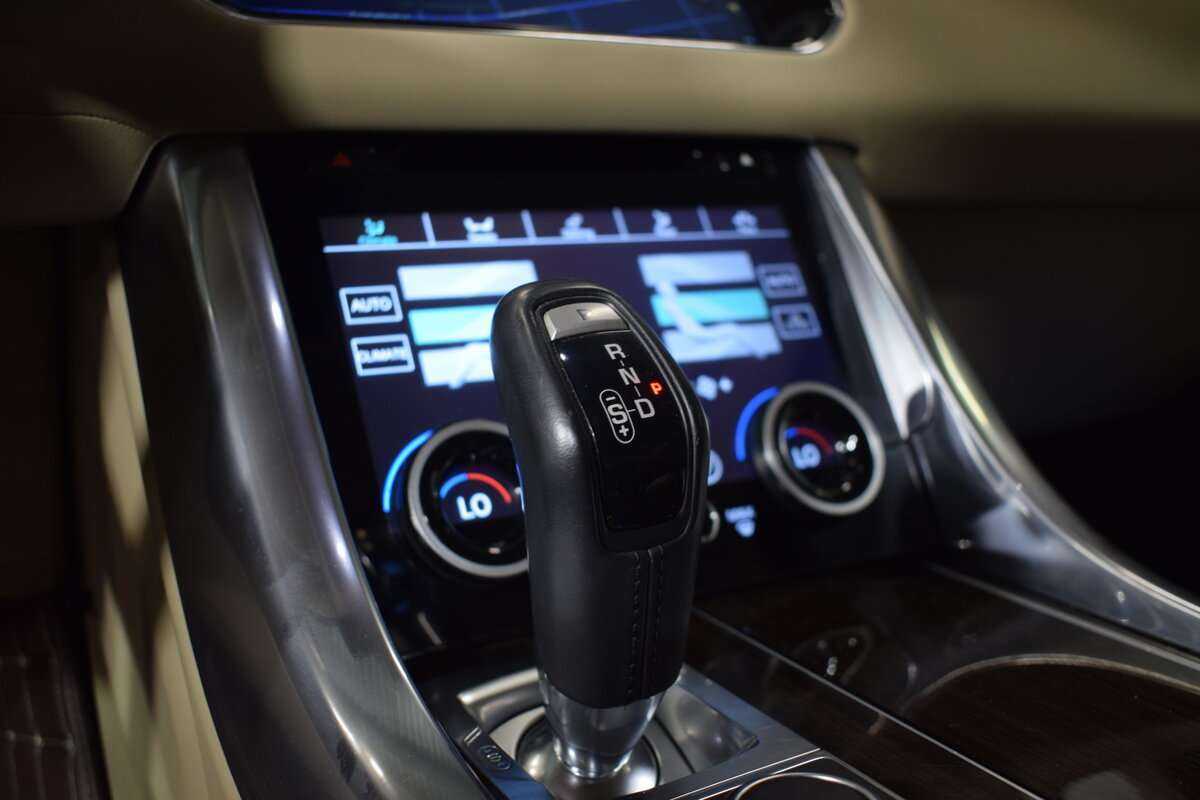 Land Rover Range Rover Sport, 2015 Фото №25