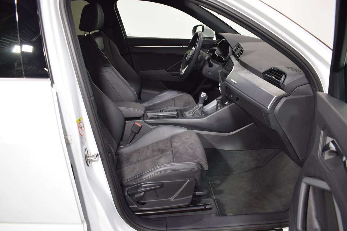 Audi Q3 Sportback 40 TFSI, 2021 Фото №12