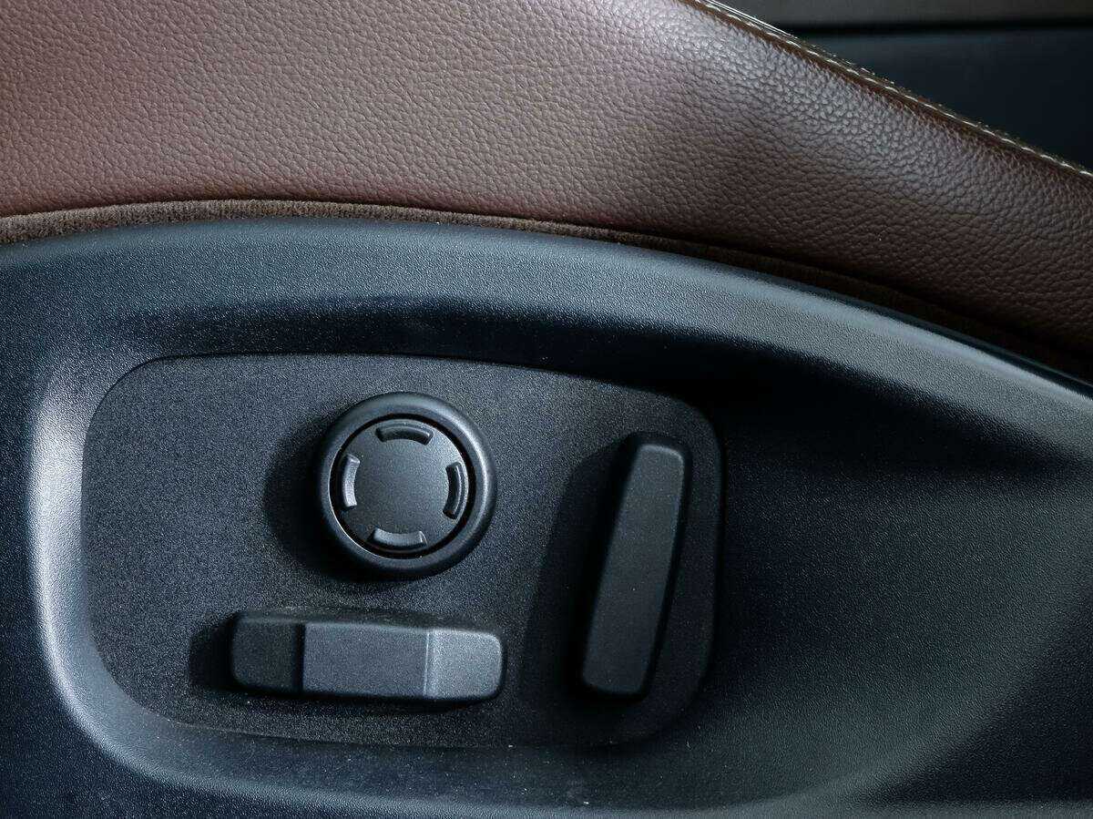 Jaguar F-Pace, 2017 Фото №17