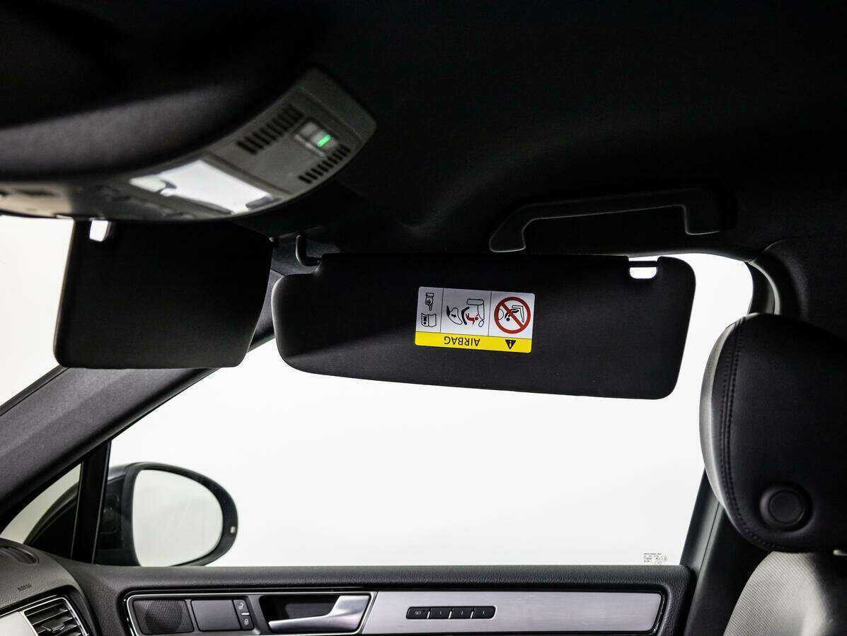 Volkswagen Touareg, 2018 Фото №15