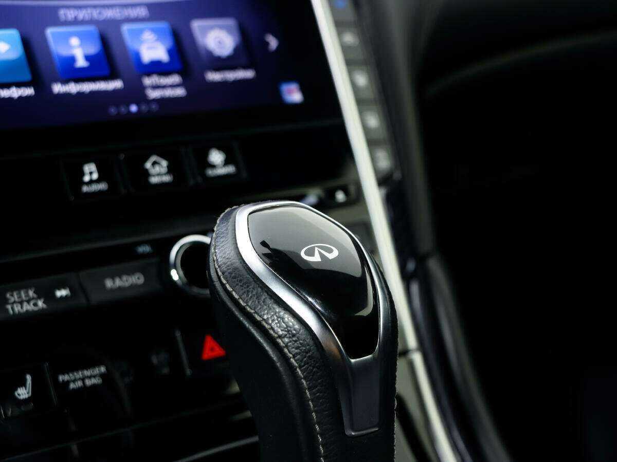 Infiniti Q60, 2017 Фото №19