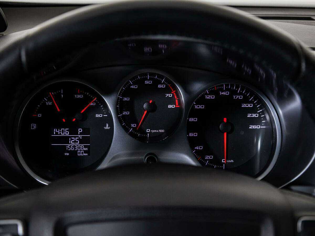 SEAT Leon, 2011 Фото №12