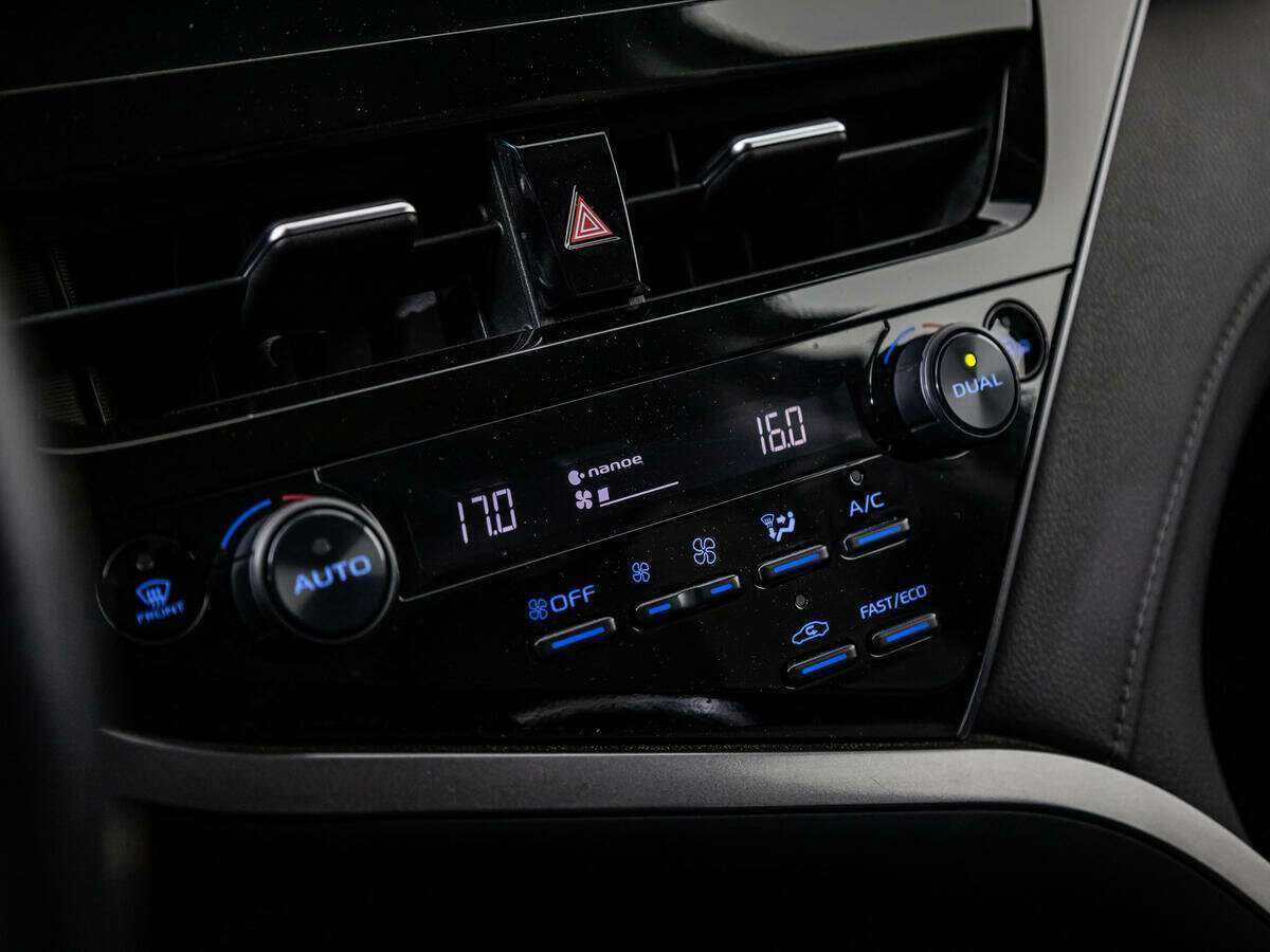 Toyota Camry, 2021 Фото №15