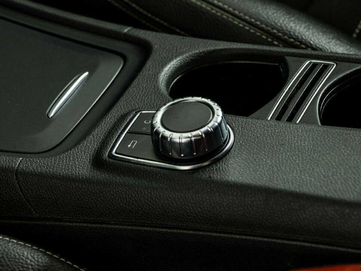 Mercedes-Benz GLA 250, 2015 Фото №17