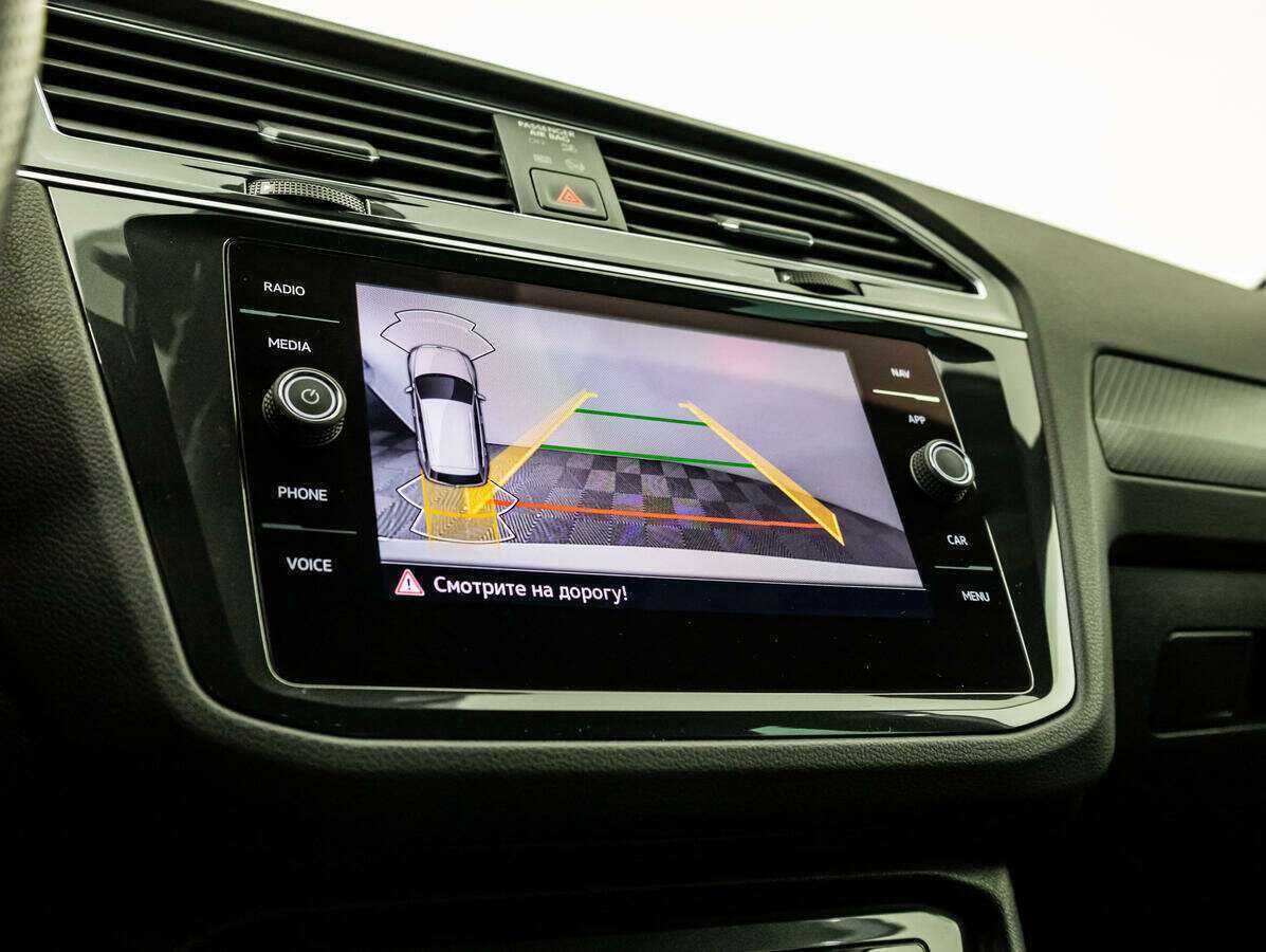 Volkswagen Tiguan, 2021 Фото №12
