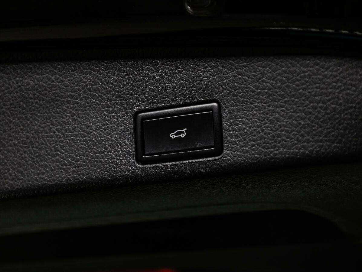 Volkswagen Touareg, 2017 Фото №29