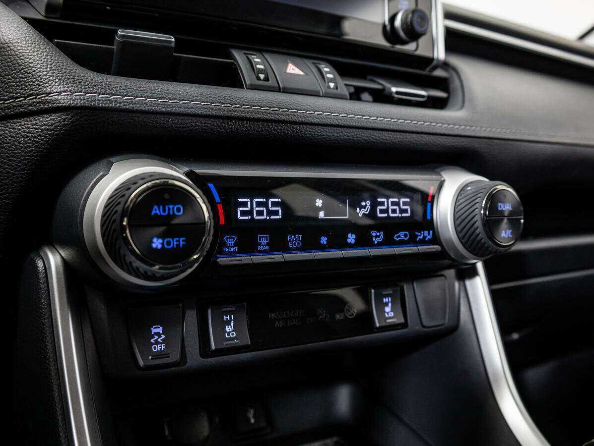 Toyota RAV4, 2022 Фото №13