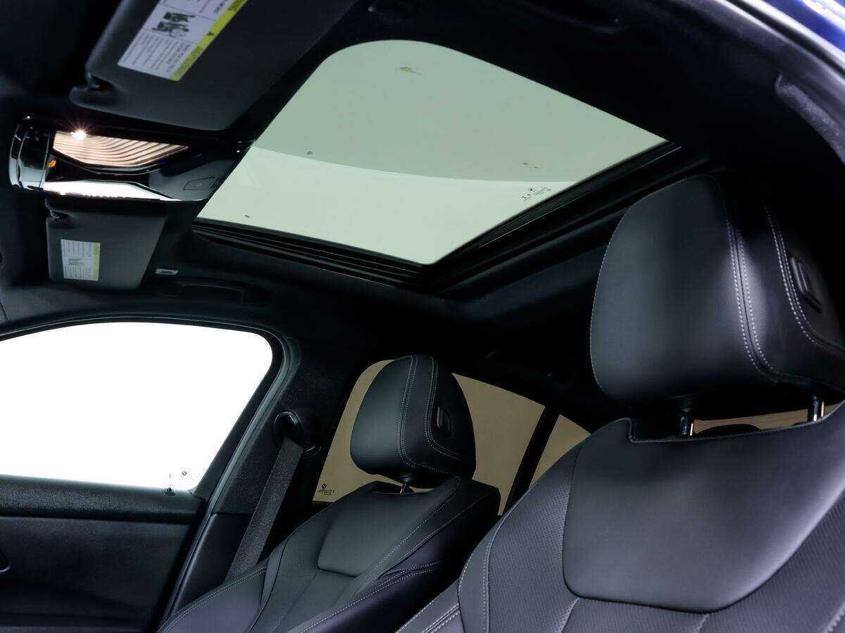 BMW 3 серии 330i, 2022 Фото №12