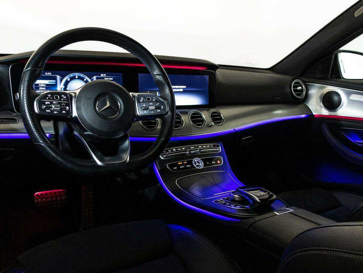 Mercedes-Benz E-Класс 300 d, 2019 Фото №14