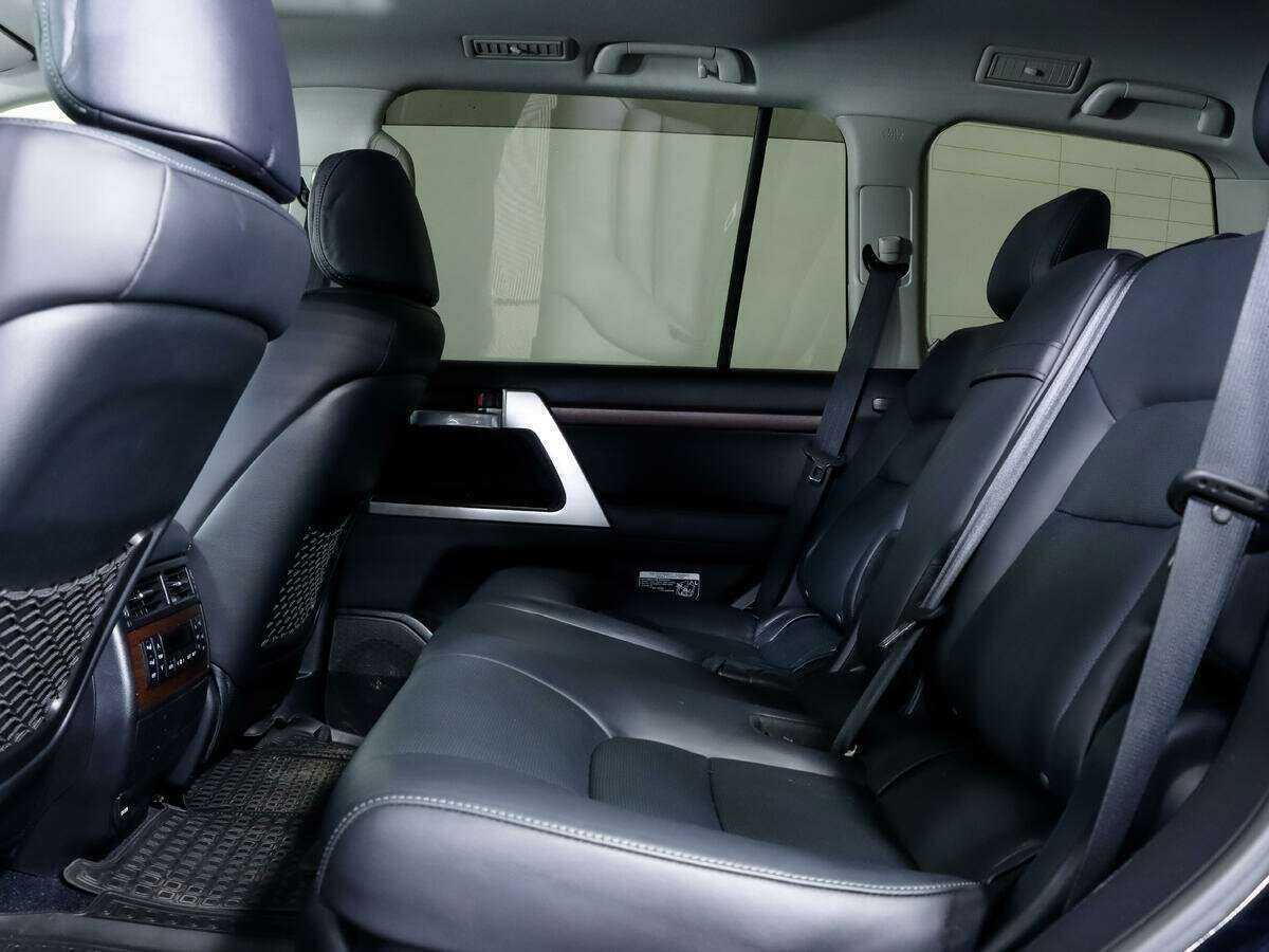 Toyota Land Cruiser, 2017 - 50 231 км. | Фото №7