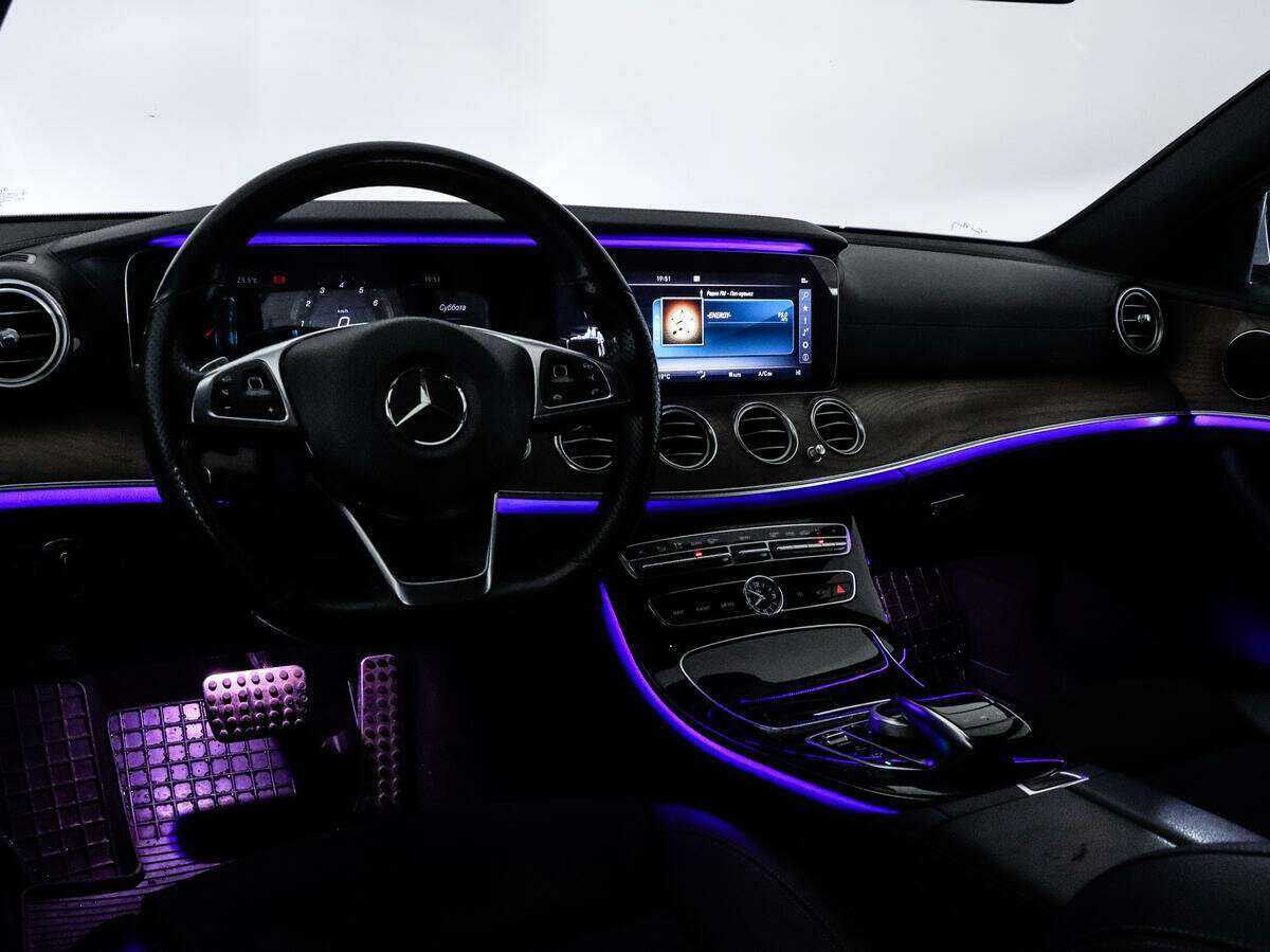 Mercedes-Benz E-Класс 300, 2017 Фото №17