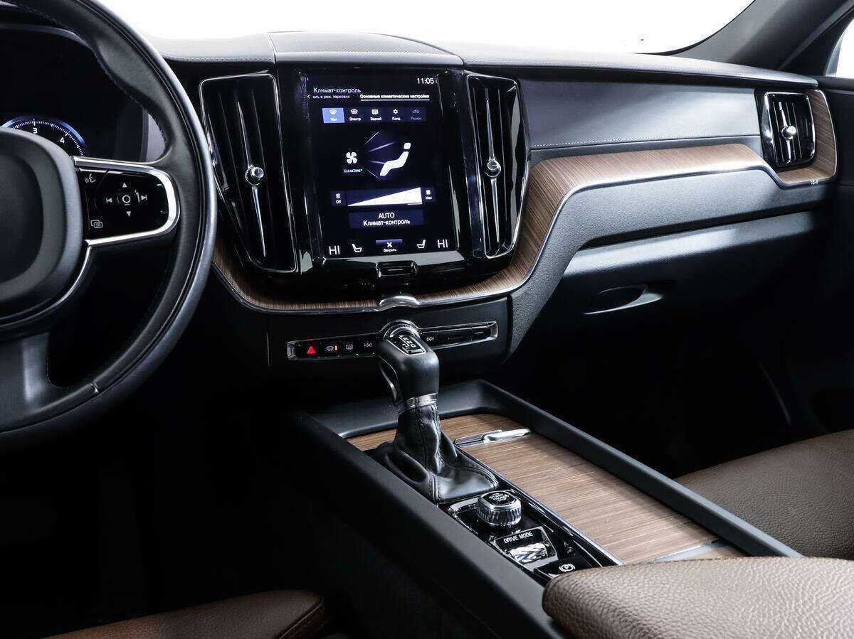 Volvo XC60, 2021 Фото №13