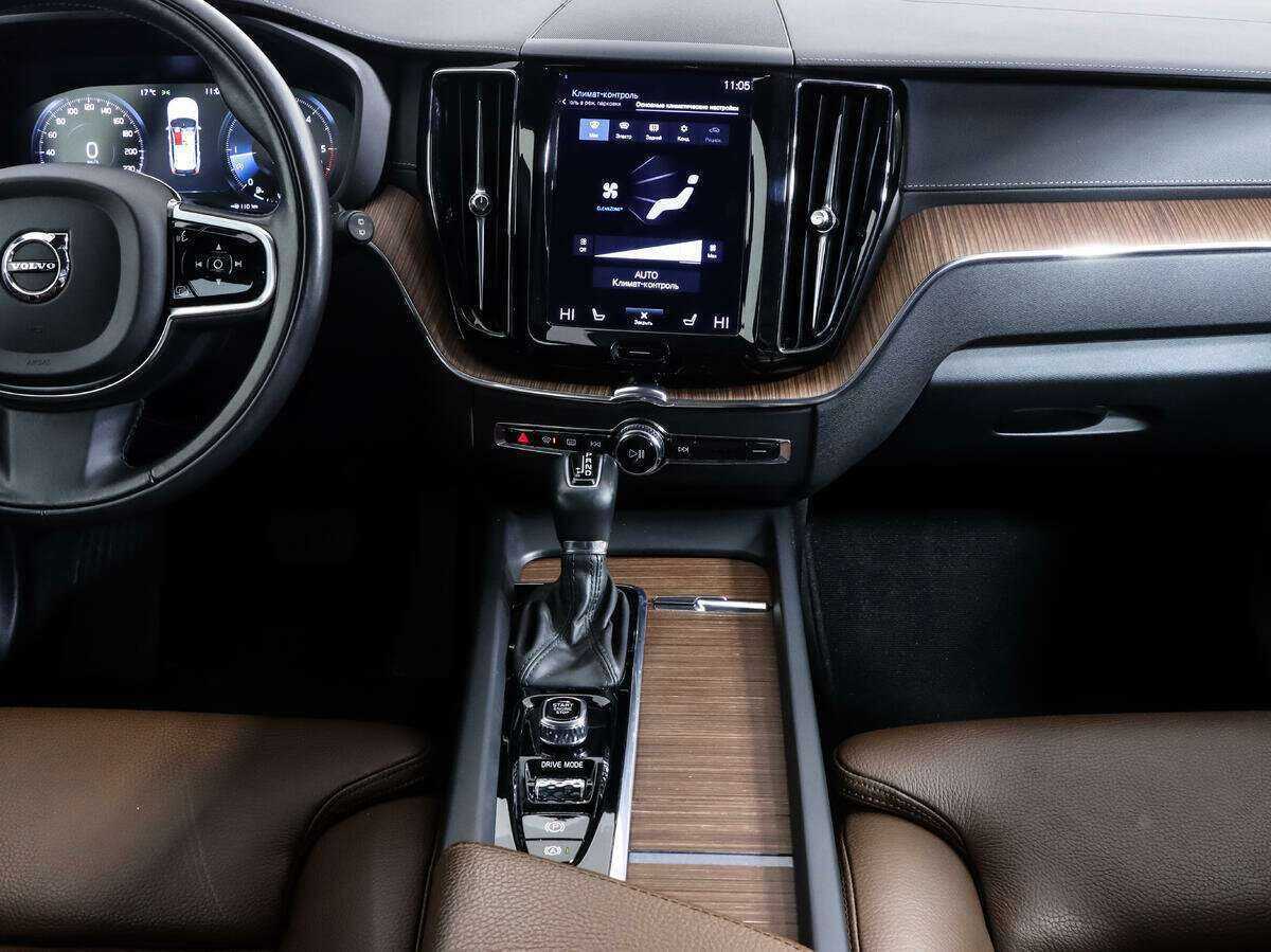 Volvo XC60, 2021 Фото №14