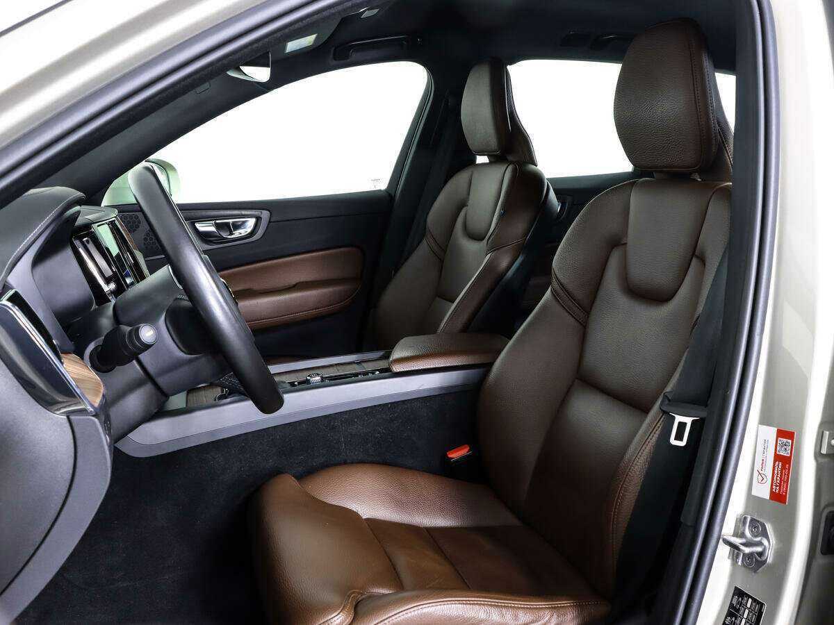 Volvo XC60, 2021 Фото №16