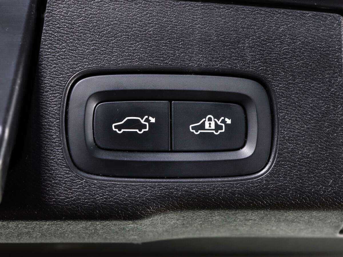 Volvo XC60, 2021 Фото №18