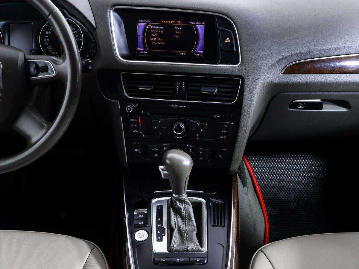 Audi Q5, 2011 Фото №11