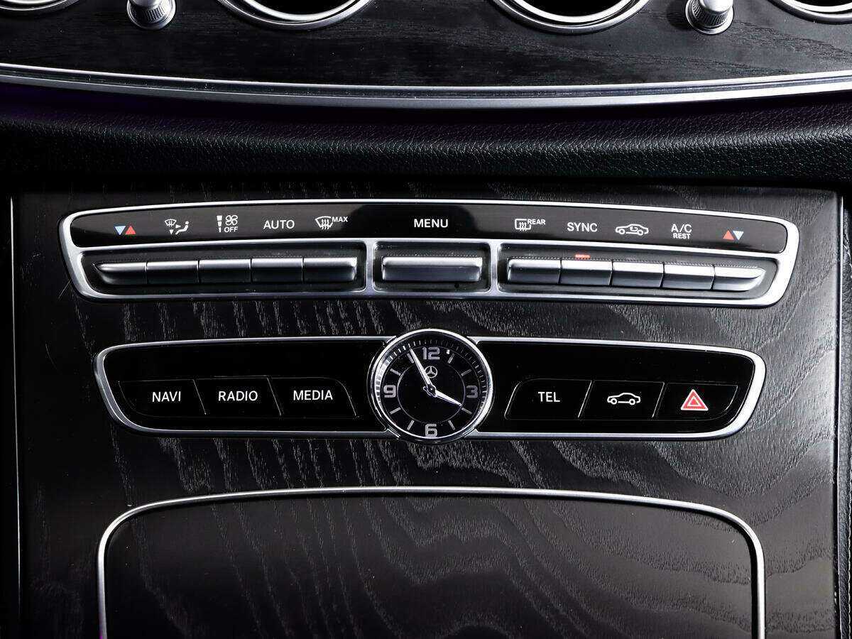 Mercedes-Benz E-Класс 200, 2019 Фото №13