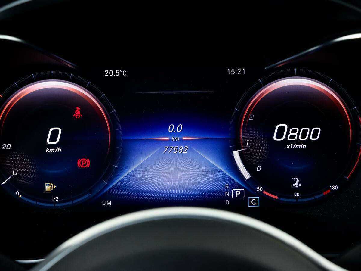 Mercedes-Benz GLC 300, 2019 Фото №20