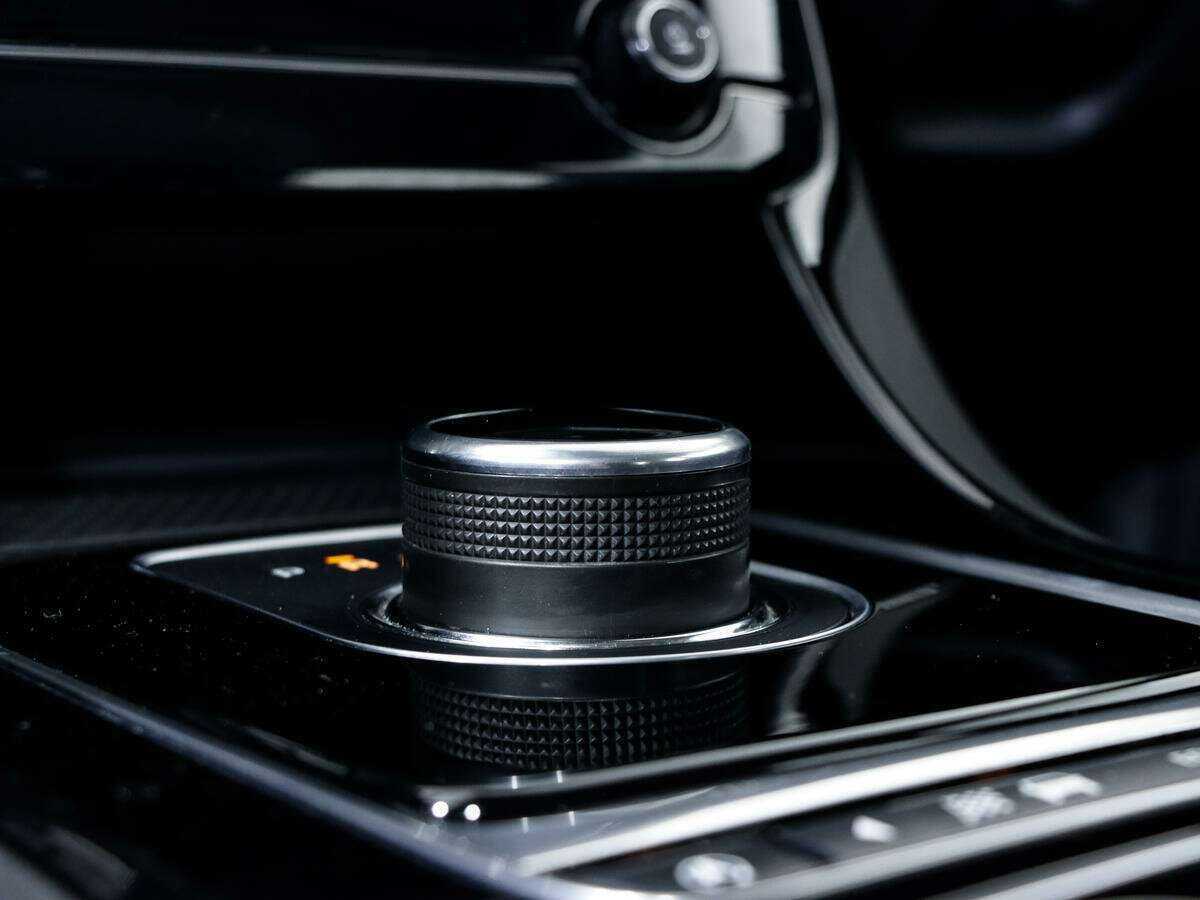 Jaguar XE, 2017 Фото №16