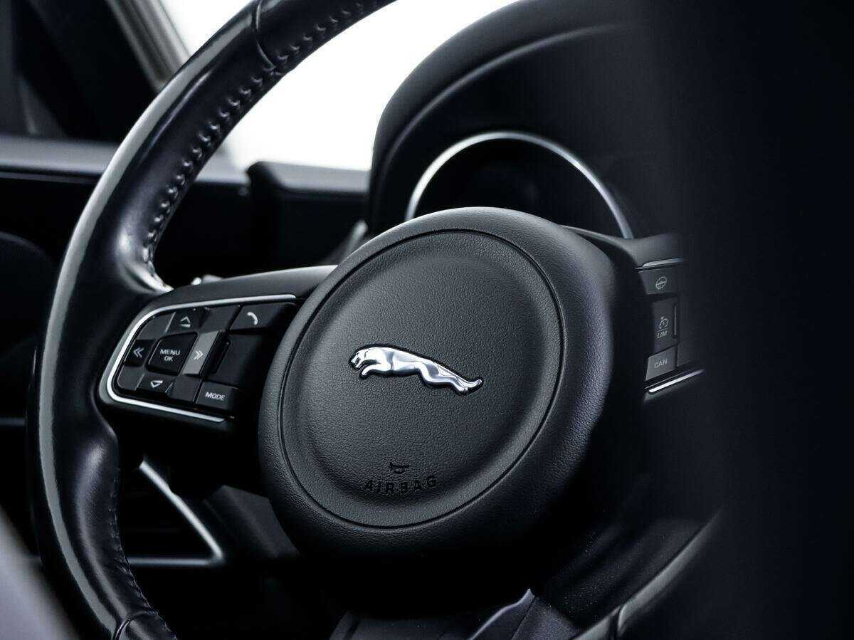 Jaguar XE, 2017 Фото №22