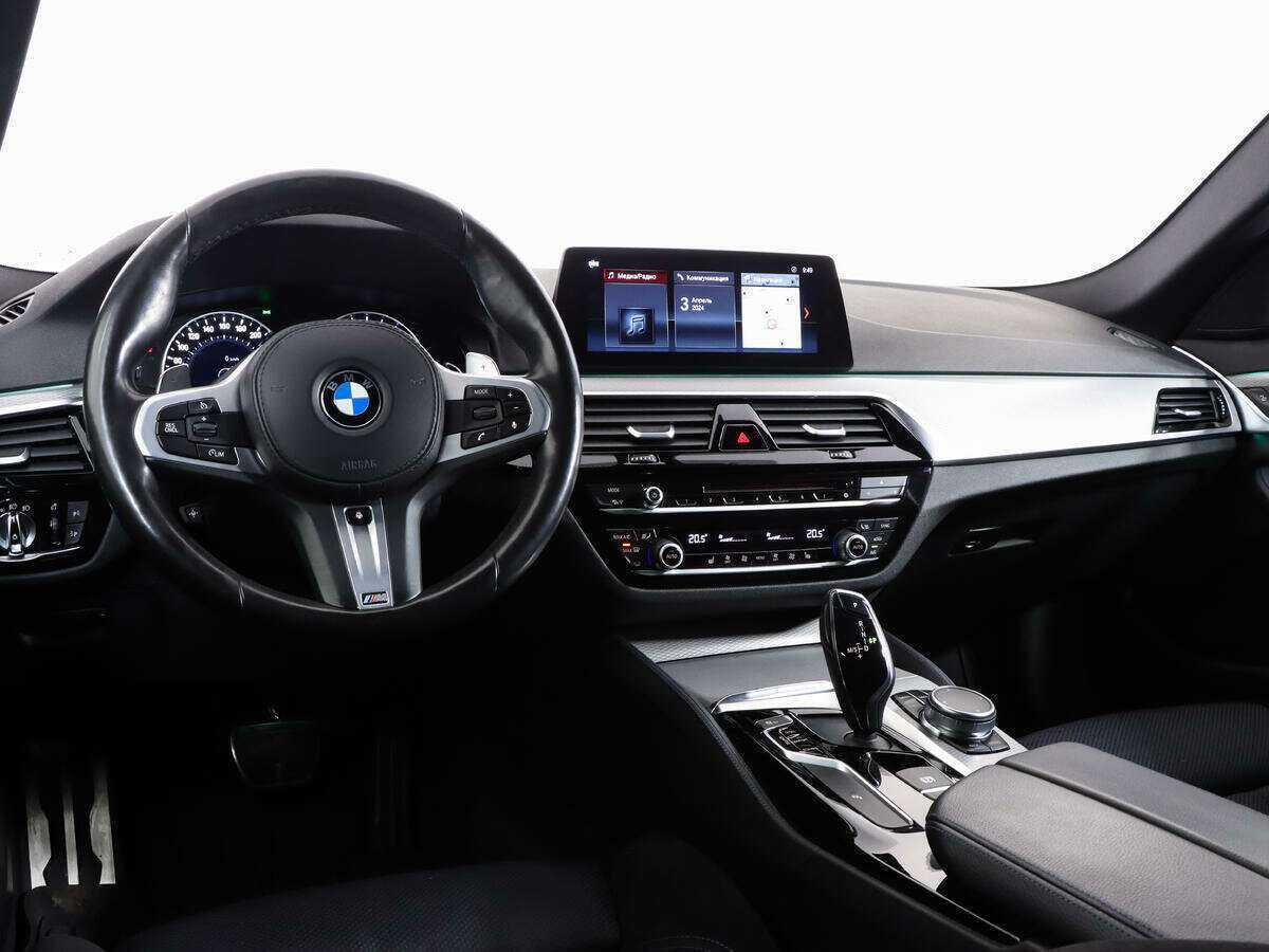 BMW 5 серии 530i xDrive, 2017 Фото №9