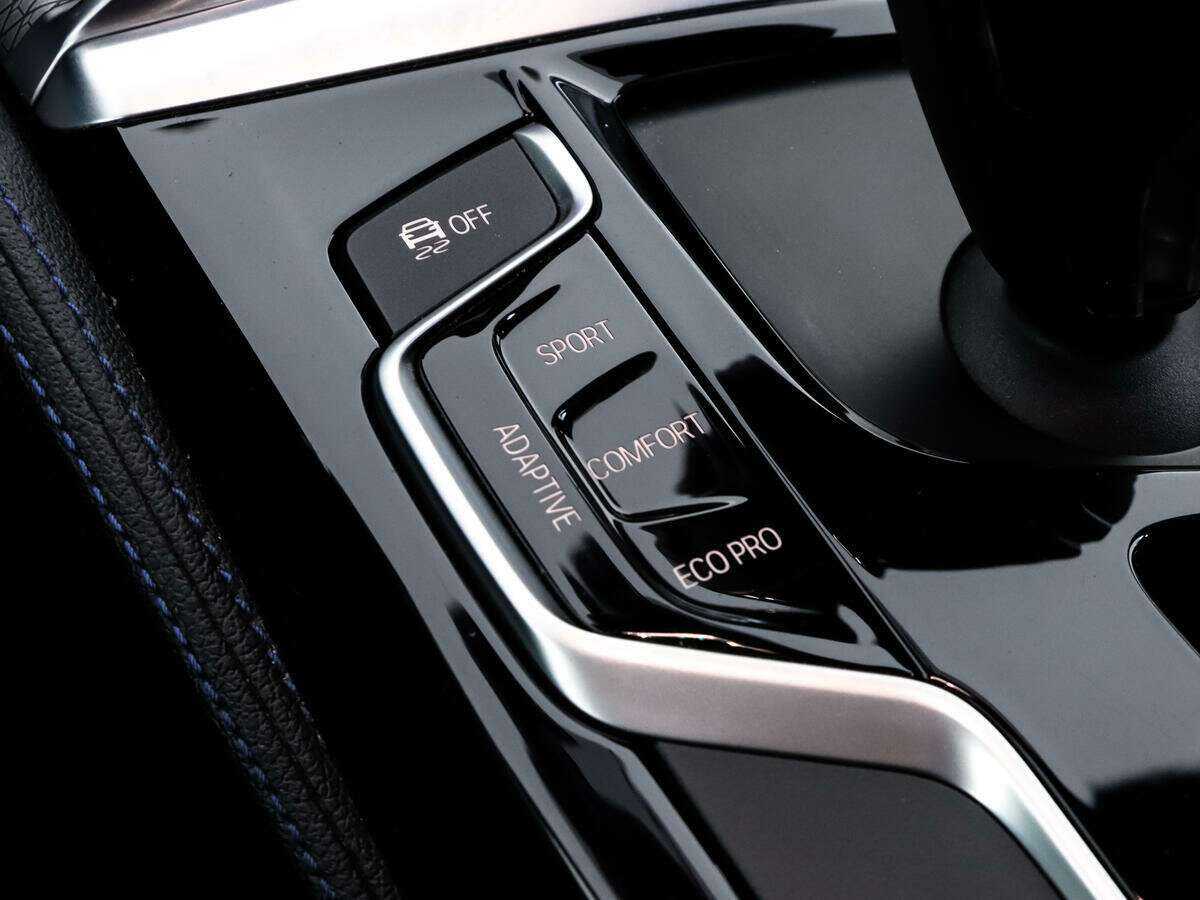 BMW 5 серии 530i xDrive, 2017 Фото №13