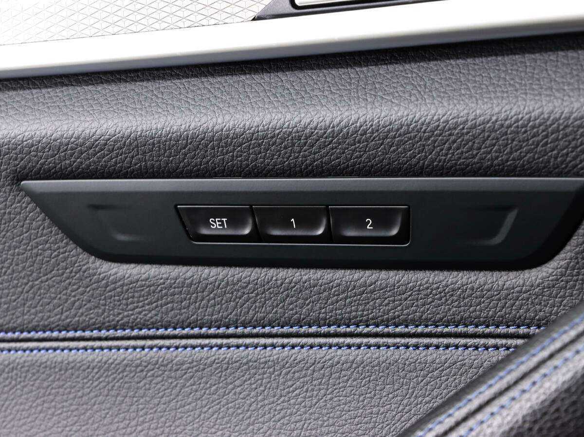 BMW 5 серии 530i xDrive, 2017 Фото №14