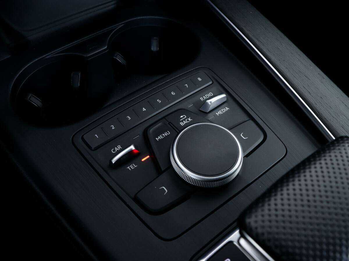 Audi A4, 2019 Фото №13