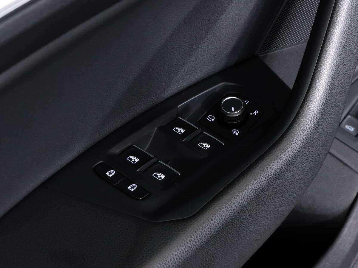 Volkswagen Touareg, 2021 Фото №17