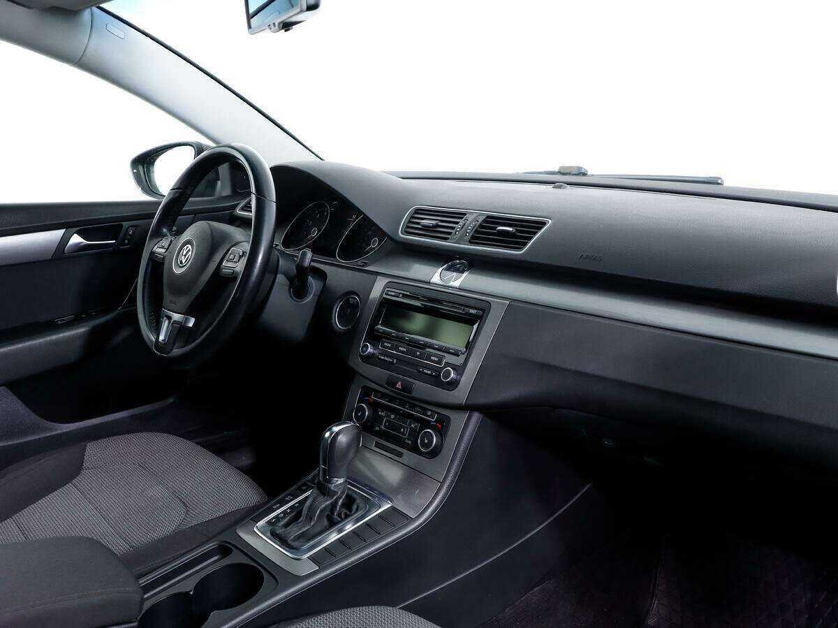 Volkswagen Passat, 2011 Фото №9
